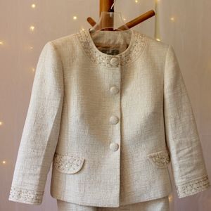 TAHARI Arthur S. Levine Skirt Suit 4P